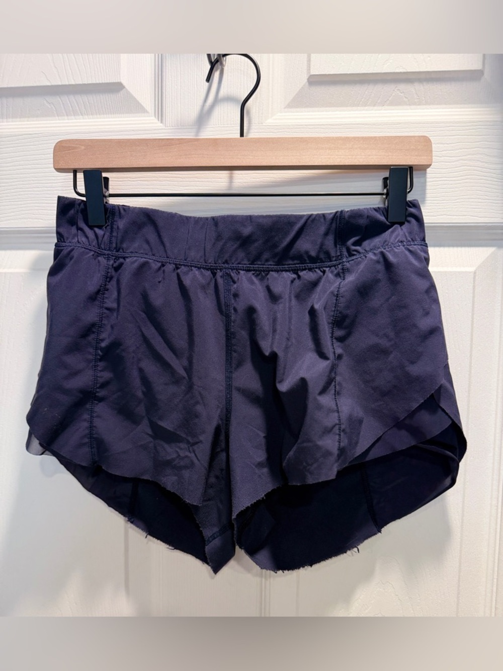 Lululemon Speed Up Scallop Hem Lined Shorts Black Mid Rise Women’s 14 in waist - Picture 2 of 6